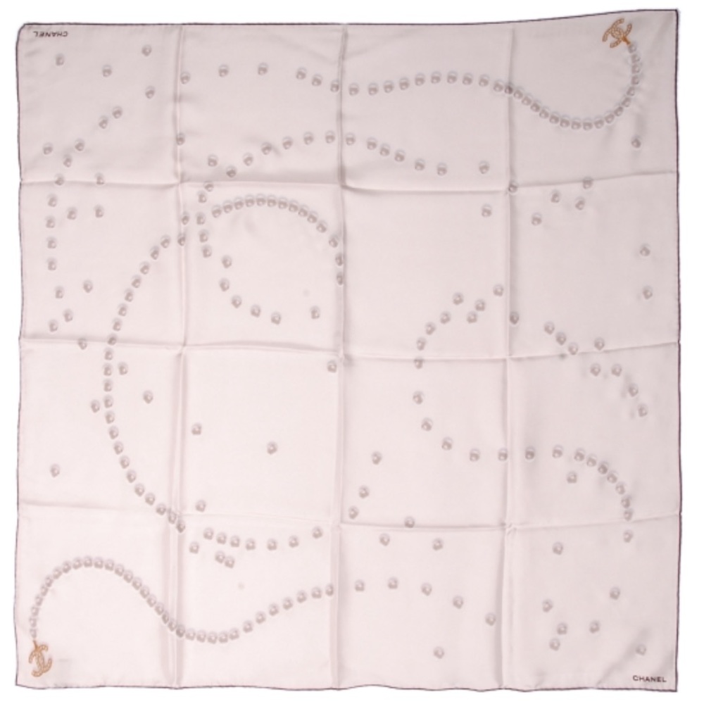 Vintage CHANEL silk scarf!